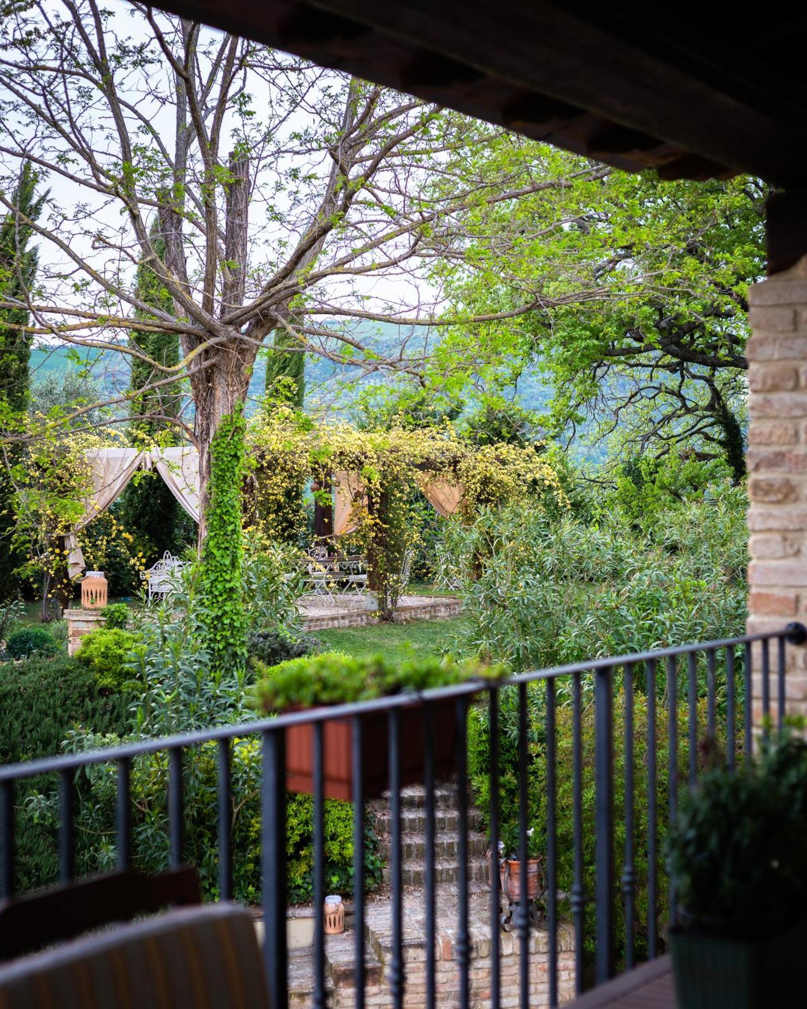 Ca' Le Cerque, Villa Surrounded By The Marche Nature Fossombrone Exterior foto