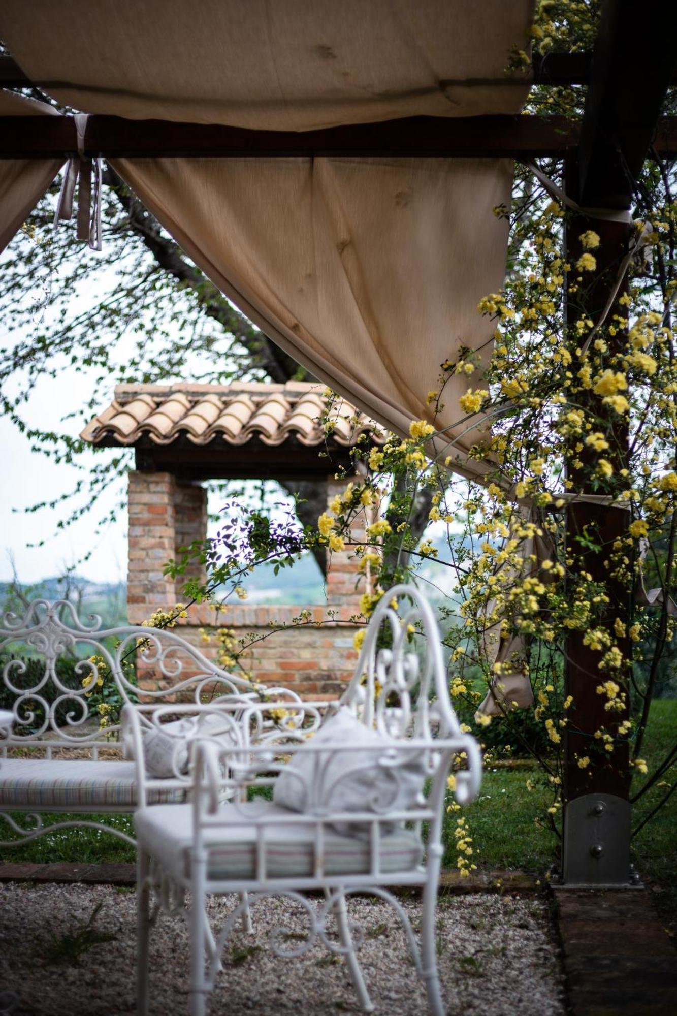 Ca' Le Cerque, Villa Surrounded By The Marche Nature Fossombrone Exterior foto